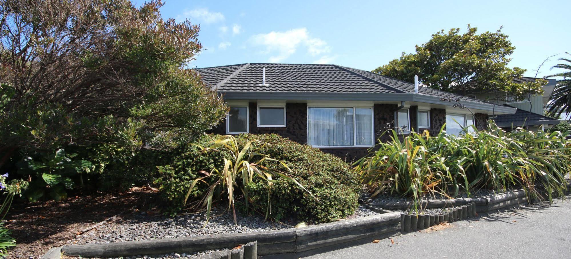 Midway Pacifica Lodge Lower Hutt Exteriör bild