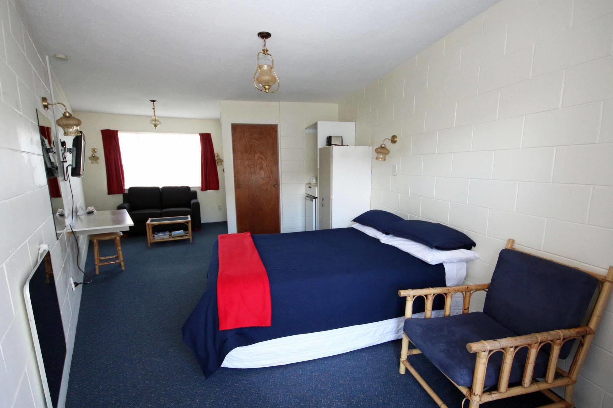 Midway Pacifica Lodge Lower Hutt Exteriör bild